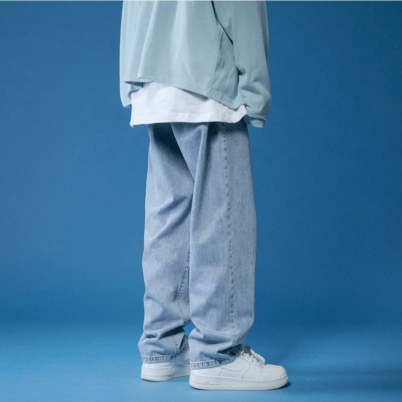 Relaxed-Fit Jeans