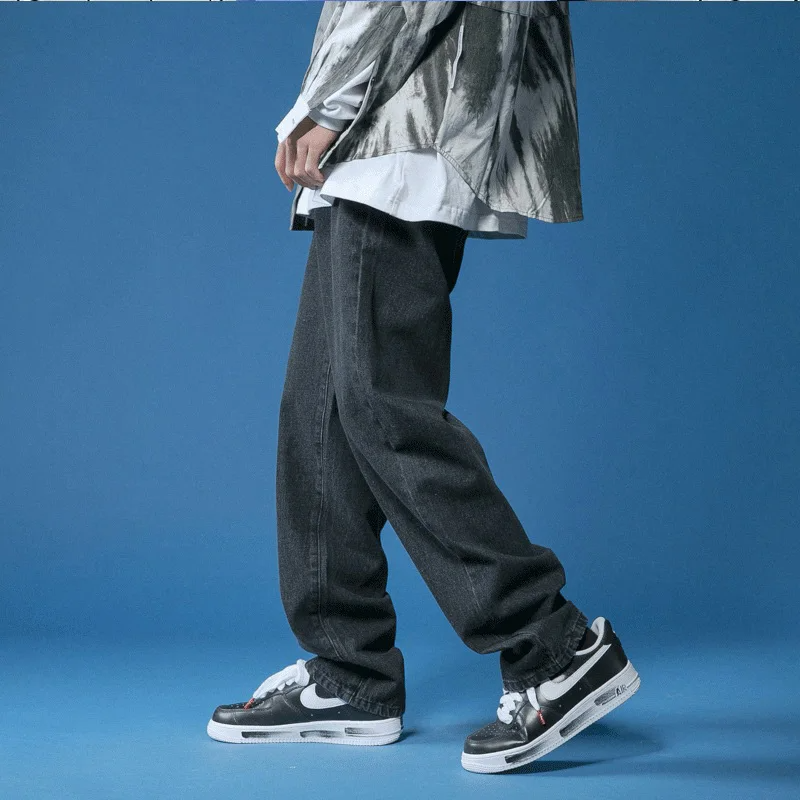 Relaxed-Fit Jeans