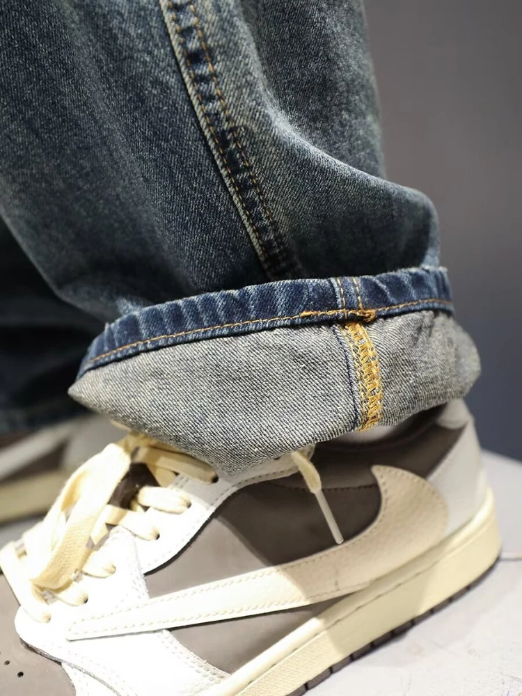 Relaxed-Fit Jeans