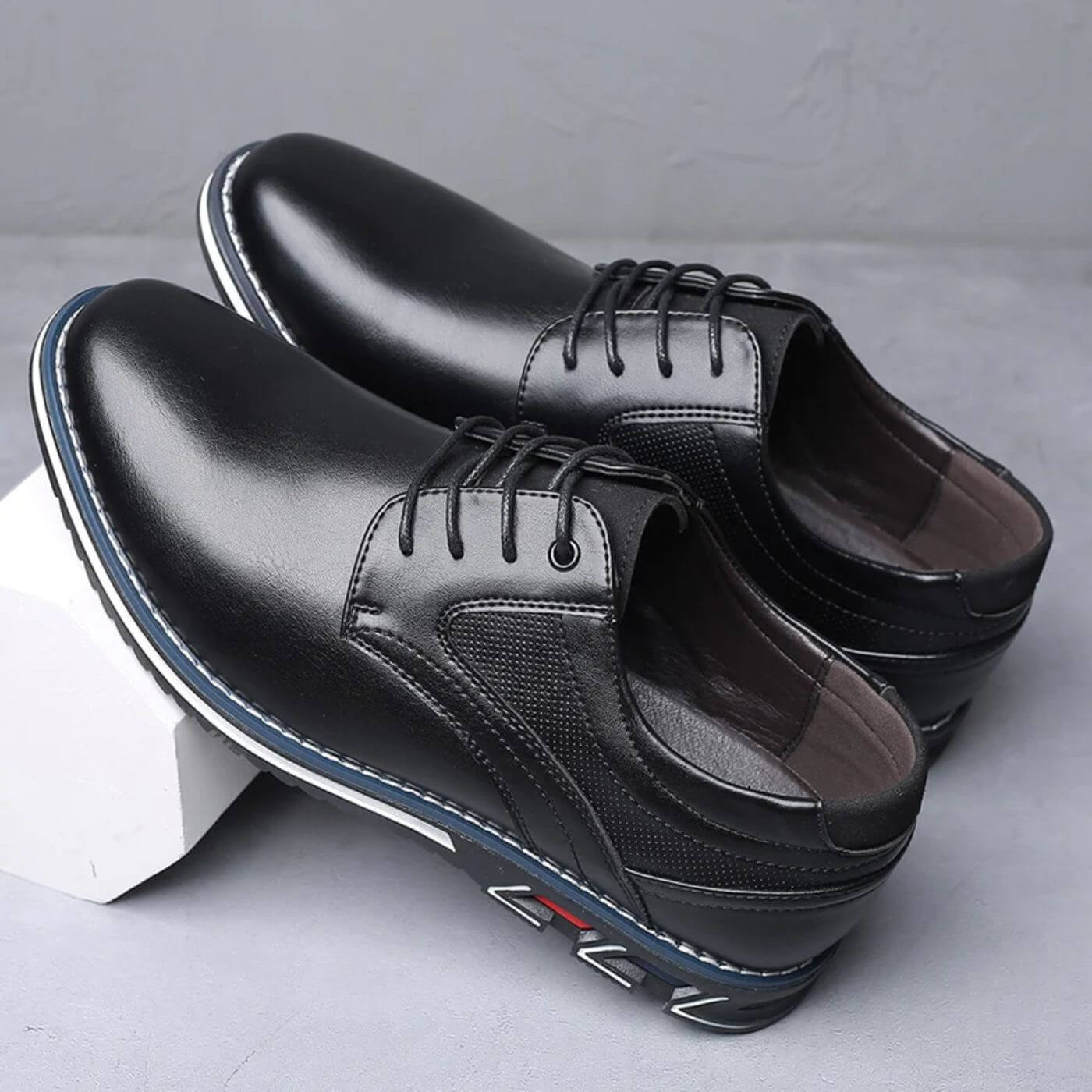 Pain-Free Oxford All-Day Comfort