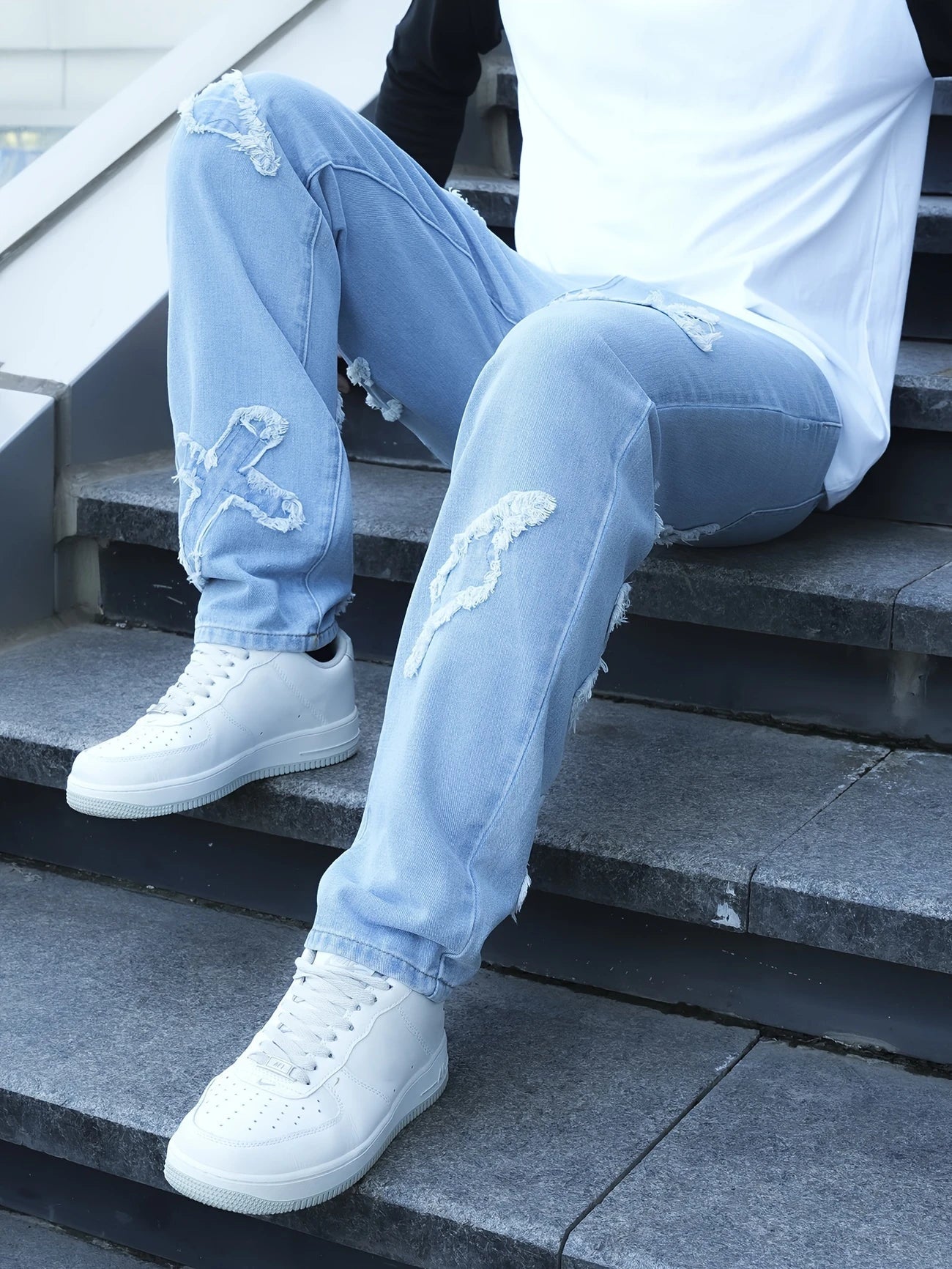 Embroidered-Elegance Jeans