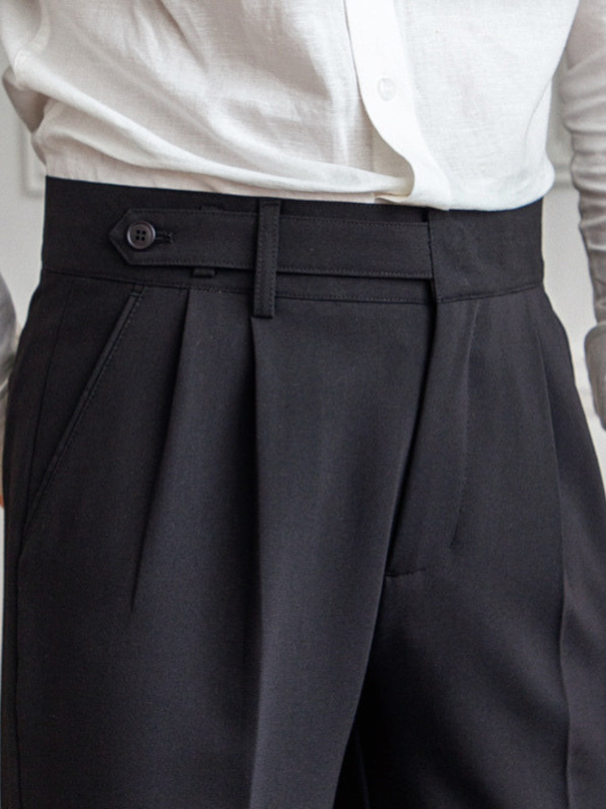 Effortless Style: Wrinkle-Free Trousers