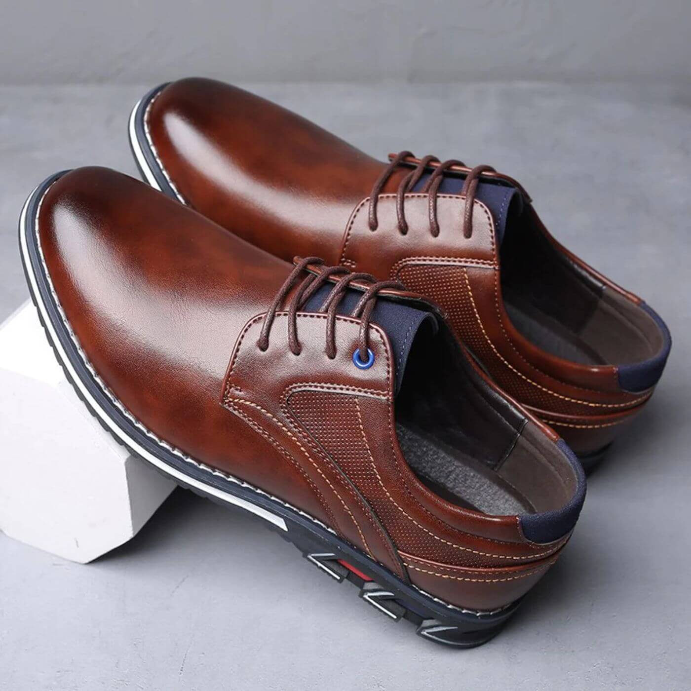 Pain-Free Oxford All-Day Comfort